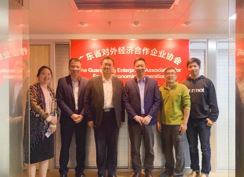 2 月 10 日 廣東省對外經(jīng)濟合作企業(yè)協(xié)會駐莫斯科代表處首席代表&俄羅斯粵商會會長孫繼業(yè)、秘書長于超先、秘書長李欽武、正睿咨詢集團商業(yè)服務(wù)中心總經(jīng)理武文盛（左3）、項目總監(jiān)譚懿（左2）合影