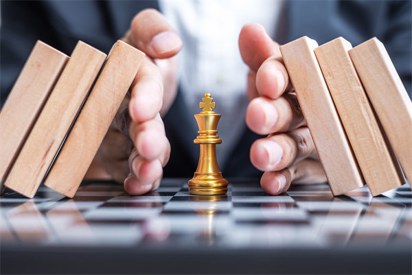 企業(yè)戰(zhàn)略調(diào)整如何有效應(yīng)對行業(yè)變革挑戰(zhàn)？