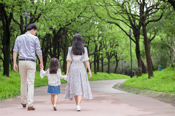 民政部：鼓勵(lì)將婚姻登記機(jī)關(guān)設(shè)在公園，目的是什么？