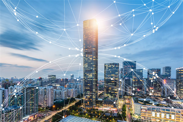 在全球化競爭中，企業(yè)如何制定有效的戰(zhàn)略管理策略？