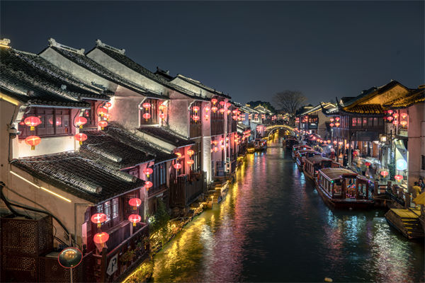 蘇州戰(zhàn)略咨詢公司如何為企業(yè)定制長(zhǎng)遠(yuǎn)發(fā)展規(guī)劃？