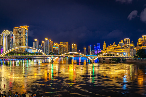 企業(yè)如何借助福州咨詢公司提升員工績效與團(tuán)隊效能？