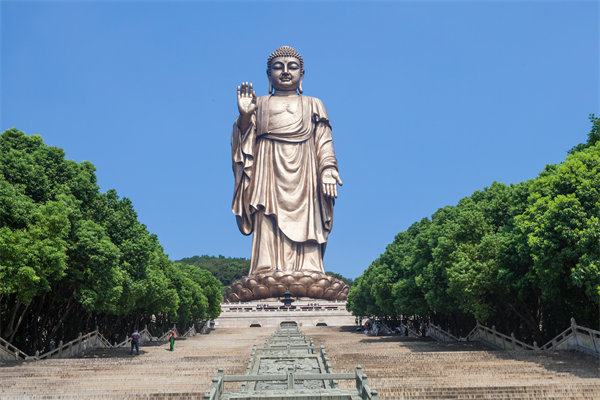 無錫戰(zhàn)略咨詢公司如何幫企業(yè)突破增長瓶頸，實現(xiàn)逆勢突圍？